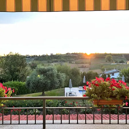 住宿加早餐酒店 Cascina Il Volo