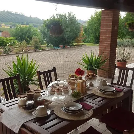 Cascina Il Volo 住宿加早餐酒店